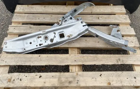 Opel Astra H Top upper radiator support slam panel 13158750