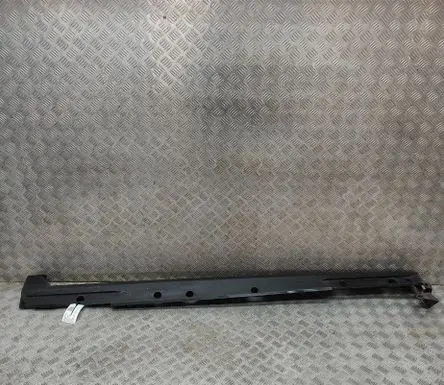 Toyota Yaris Cross Sill 7585252120