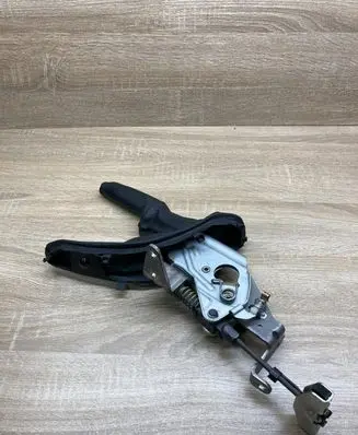 BMW 4 F32 F33 Handbrake/parking brake lever assembly 7846806 13599911