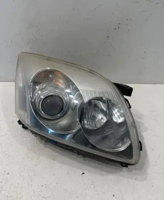 Toyota Avensis T250 Headlight/headlamp