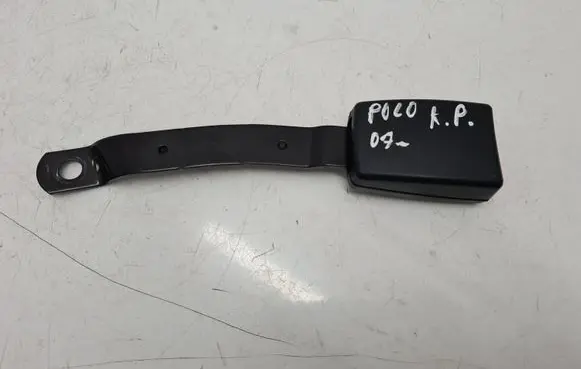 Front seatbelt buckle