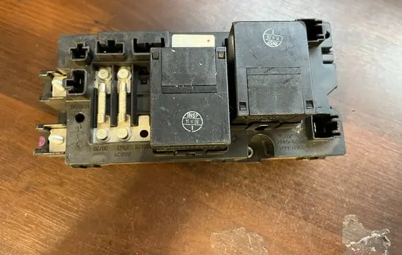 Toyota Prius (XW30) Relay mounting block G92Z128010
