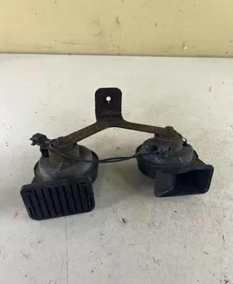 Jeep Cherokee Horn signal A046495 002407