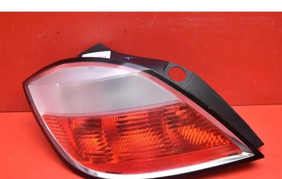 Opel Astra H Rear/tail lights 24451836