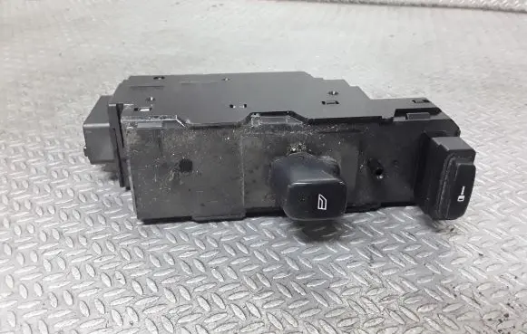 Volvo XC90 Electric window control switch 30658147