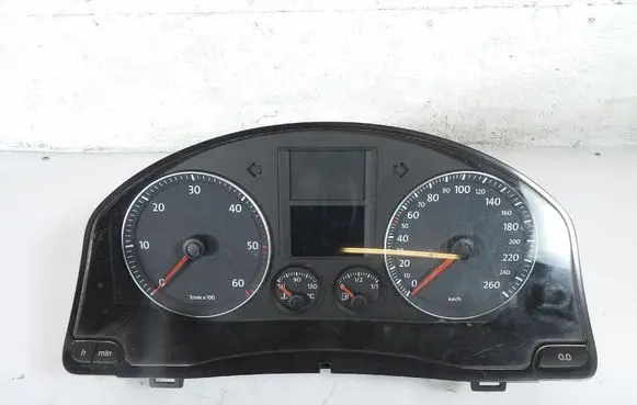 Volkswagen Golf V Speedometer (instrument cluster) 1K0920863B