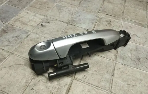 Chrysler Pacifica Front door exterior handle 40233600