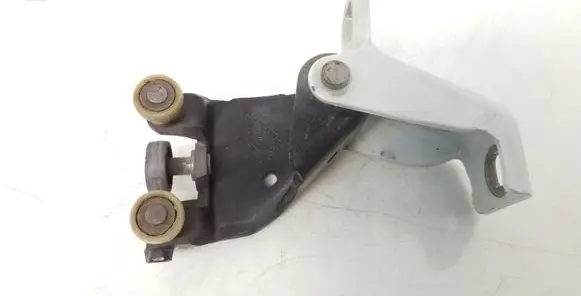 Renault Kangoo II Sliding door middle roller runner 497637E 531807C
