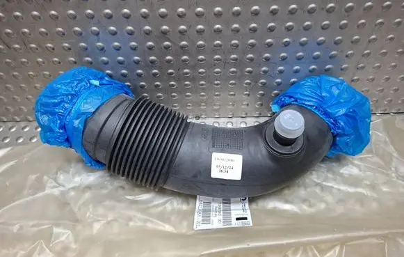 Fiat Ducato Air intake duct part S26336651 1369012080