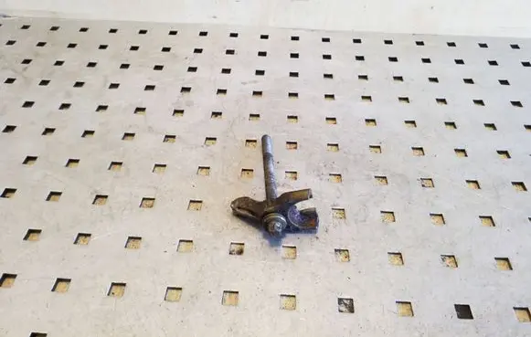 BMW 5 E60 E61 Fuel Injector clamp holder