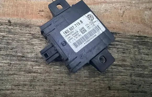 Volkswagen Golf V Alarm control unit/module 1K0907719B