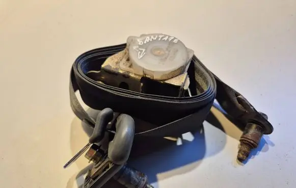 Hyundai Santa Fe Rear seatbelt 045262