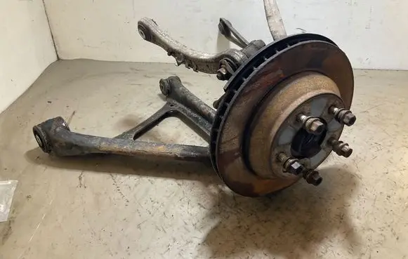 Audi Q7 4L Rear wheel hub spindle/knuckle 