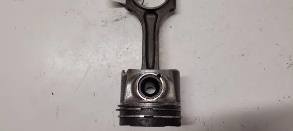 Volvo XC60 Piston with connecting rod 81L123