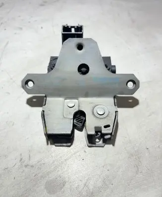 Volvo S60 Tailgate/trunk/boot lock/catch/latch 31335045