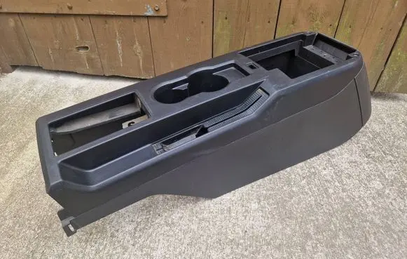 Ford Mustang V Center console 5R3X63045A36AAW