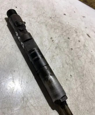 Renault Kangoo II Fuel injector 8200815416