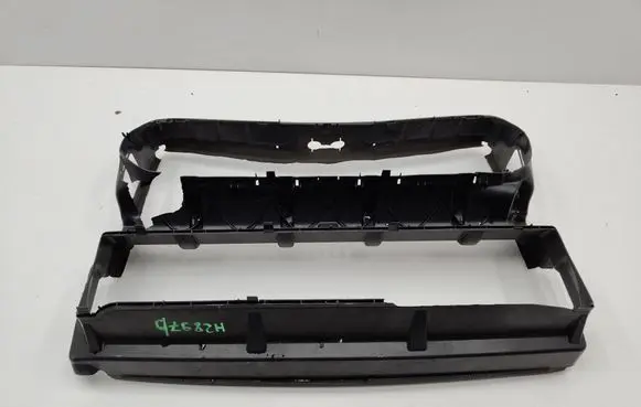 BMW 7 F01 F02 F03 F04 Radiator trim 18779815