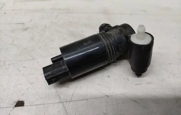 Volvo XC60 Windscreen/windshield washer pump 1007149