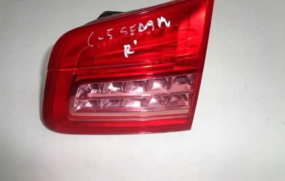 Citroen C5 Tailgate rear/tail lights