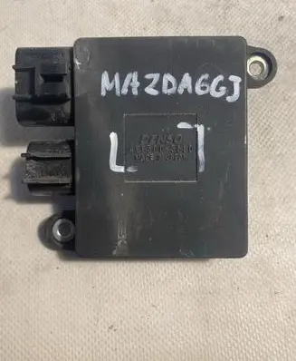 Mazda 6 Fan control module 4993003580