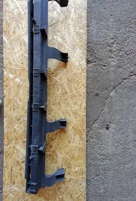 Chrysler Town & Country V Rear bumper mounting bracket