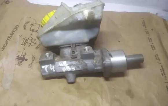 Volkswagen Transporter - Caravelle T4 Master brake cylinder 7D0611303A