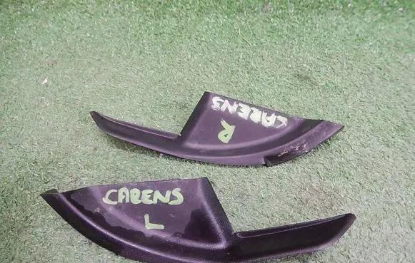 KIA Carens III Wiper trim