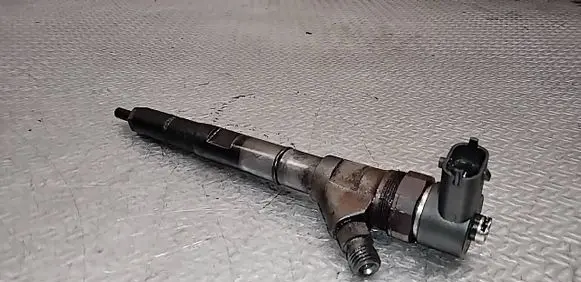 KIA Sorento Fuel injector 0445110186 338004A160