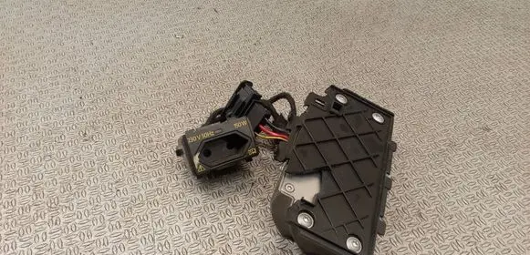 Volkswagen PASSAT B6 Voltage converter inverter 3C0907155