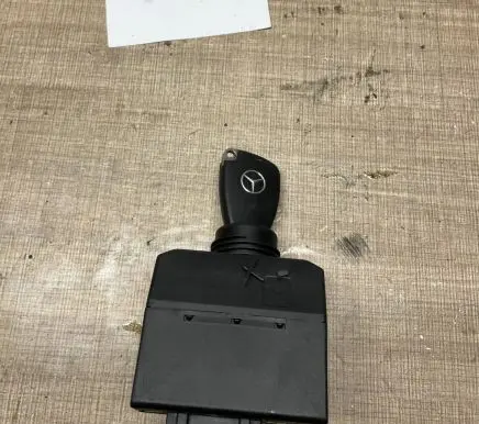 Mercedes-Benz E W211 Ignition lock 2115452308 33002213 30112411606126