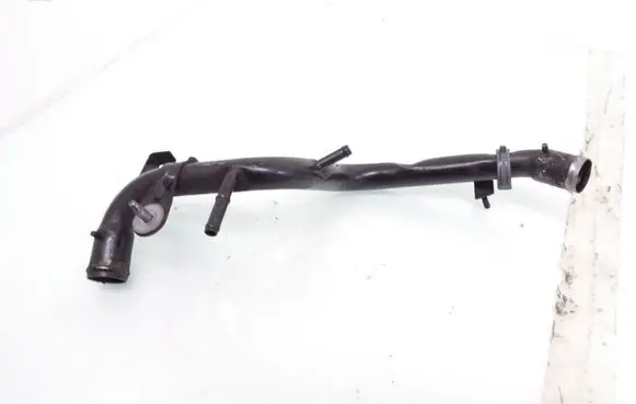 Volkswagen PASSAT B5.5 Engine coolant pipe/hose