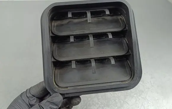 SsangYong Rexton Quarter panel pressure vent 