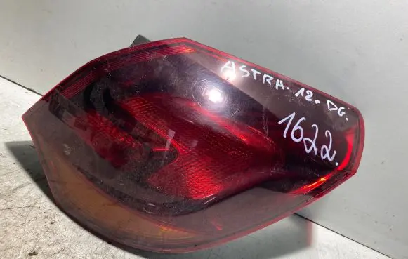 Opel Astra J Tailgate rear/tail lights 1090098
