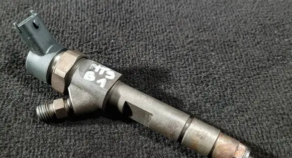 Mitsubishi Space Star Fuel injector 20111814
