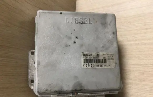 Audi A6 S6 C4 4A Engine control unit/module 4a0907401p