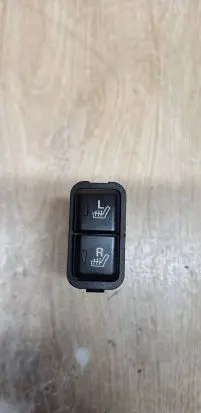 Honda CR-V Seat heating switch M16691ss8