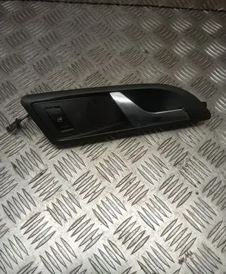 Skoda Octavia Mk2 (1Z) Front door interior handle trim 1Z0837248