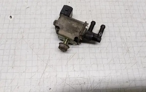 Mitsubishi Galant Turbo solenoid valve K5T48086 7607