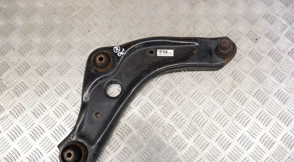 Nissan Qashqai Front lower control arm/wishbone 545004EA0B