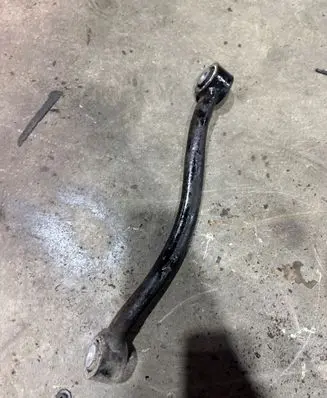 Rear control arm