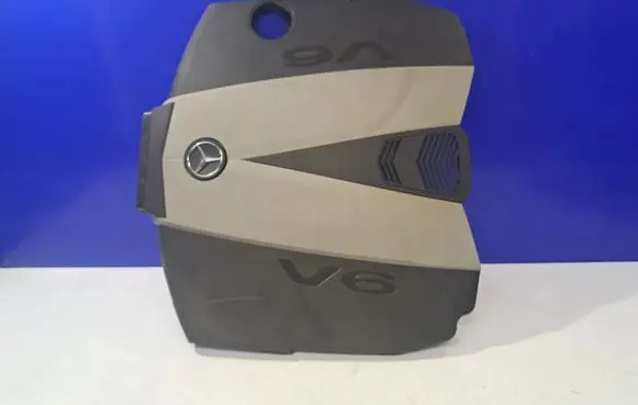 Mercedes-Benz E W212 Engine cover (trim) A6420104267