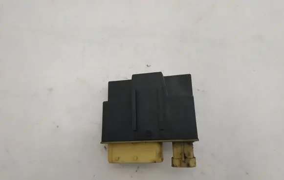 Citroen C5 Glow plug pre-heat relay 9652021180