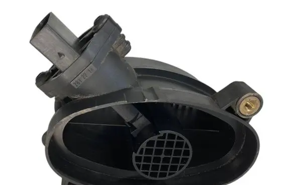 BMW 5 E39 Mass air flow meter 7787076 13627787076 0928400468