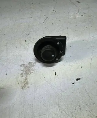 Renault Master III Wing mirror switch 255704649