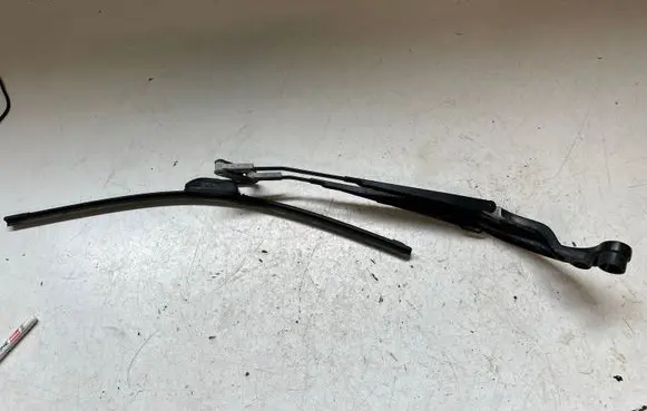 Dacia Spring Windshield/front glass wiper blade