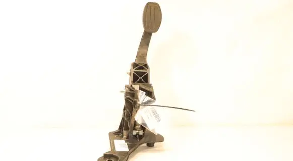 Opel Corsa F Clutch pedal 
