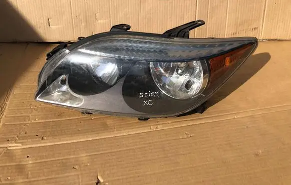 Toyota Scion Headlight/headlamp