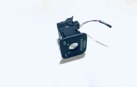 Toyota Yaris Passenger airbag on/off switch 1593d95 159-3d95
