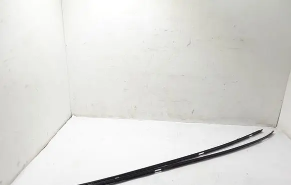 Mercedes-Benz GLS X167 Roof trim bar molding cover A1676904104